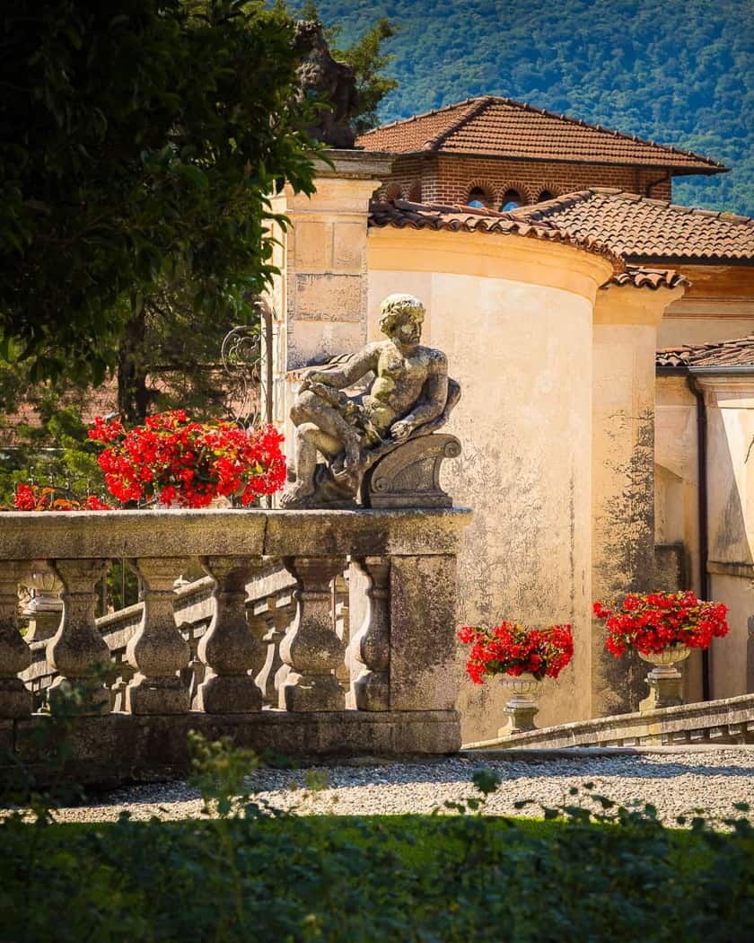 Scorcio dei giardini monumentali di Villa Della Porta Bozzolo