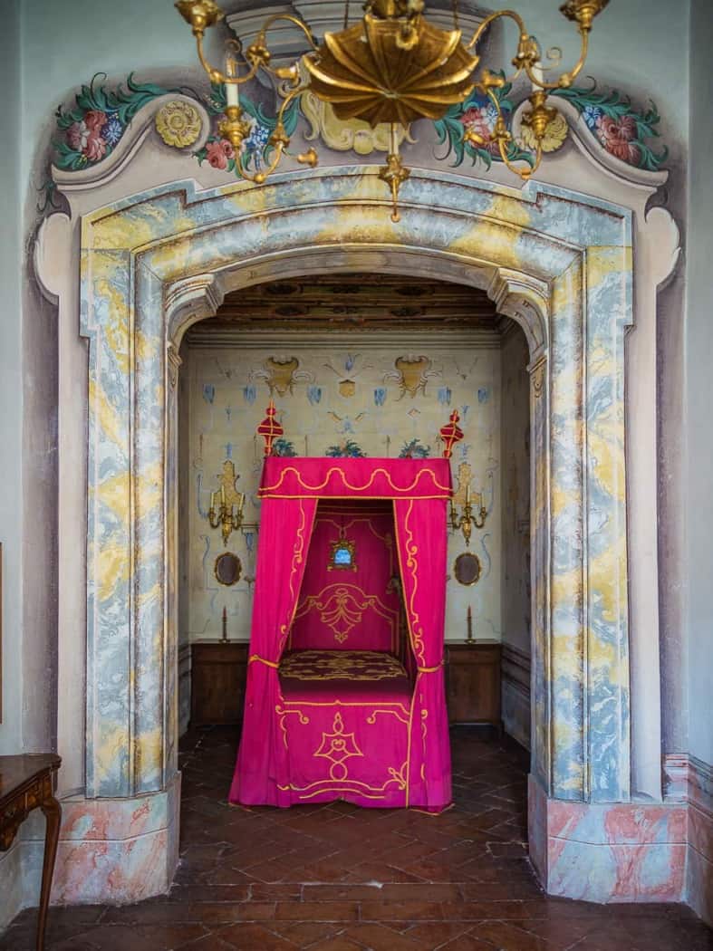 Veduta scenografica del giardino che si allunga fino all’orizzonte