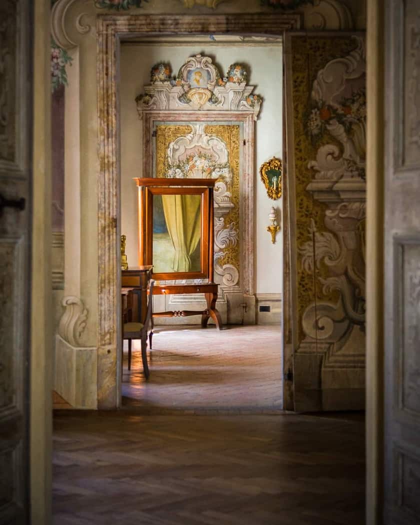 Pergolato ombreggiato della Villa che invita alla passeggiata romantica