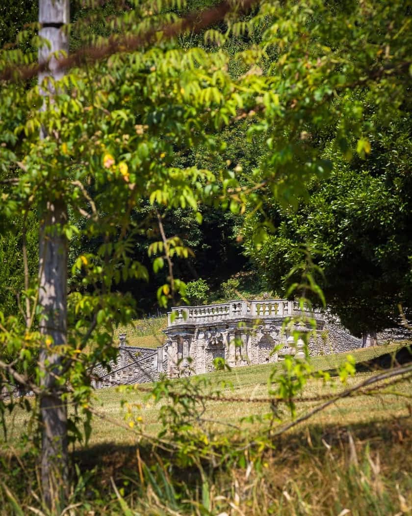 Cortile d’onore di Villa Della Porta Bozzolo, cuore della residenza storica